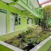 Отель SPOT ON 91325 Pondok Hijau Guest House Syariah, фото 10
