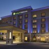 Отель Holiday Inn Express & Suites Vaughan-Southwest в Вогане