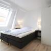 Отель Sanders Leaves - Cute 1-bdr Apt w Terrace, фото 3