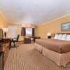 Отель Executive Plus Inn and Suites, фото 1