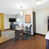 Отель Candlewood Suites Huntersville-Lake Norman, фото 31