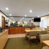 Отель Norwood Inn & Suites Indianapolis, фото 8
