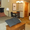 Отель Morning Eagle 210 Hotel Room, фото 5