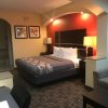 Отель Regency Inn & Suites - Baytown, фото 8