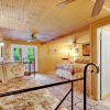 Отель Gruene River Haven: Stunning Riverfront Oasis 1 Mile From Downtown Gruene, фото 27