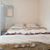 Отель Self-contained studio flat bathrooms kitchens upgrade locations to city centre 15 minutes walking di, фото 3