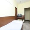 Отель SPOT ON 6856 Eshi Guest House, фото 4