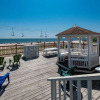 Отель Boardwalk Hotel Charlee & Beach House Rentals, фото 7