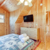 Отель Blakeslee Cabin w/ Spacious Deck & Private Hot Tub, фото 7