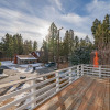 Отель Hope's Cabin - Free Ski/snowboard Rental! - 2br/1.5ba/fireplace/barbeque 2 Bedroom Home, фото 1