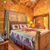 Отель 'sky Harbor' Sevierville Cabin w/ Hot Tub & Deck!, фото 3