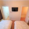 Отель Friars Walk 2 with 2 bedrooms, 2 bathrooms, fast Wi-Fi and private parking, фото 12
