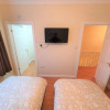 Отель Friars Walk 2 with 2 bedrooms, 2 bathrooms, fast Wi-Fi and private parking, фото 12