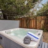 Отель Black Oak - Modern Santa Rosa Hideaway With Jacuzzi, Pool Table, & Fire Pit, фото 17