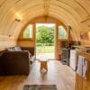 Отель Beautiful 1 bed Glamping pod in Battle, фото 1