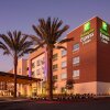 Отель Holiday Inn Express & Suites Moreno Valley - Riverside, an IHG Hotel в Морено-Вэлли