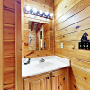 Отель Eastern Sky Mountain Retreat - 2 Br Home, фото 4