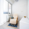 Отель Modern 1bdr Apartment Near City Center, фото 3