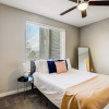 Отель FRONTDESK Five Two At Highland Apts Downtown Austin, фото 5