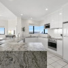 Отель Breathtaking views of Sunshine Beach - Unit 7/21 Park Crescent, фото 5