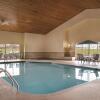 Отель Country Inn and Suites by Radisson, Germantown, WI, фото 13