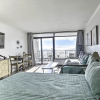Отель Newly Renovated Oceanfront Studio w/ Beach Access, фото 5
