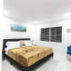 Отель Fresh Luxe Villa w Heated Pool Grill Chill Spots, фото 2