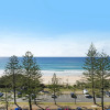 Отель Burleigh Heads Private 2 Bed Ocean View, фото 13