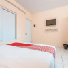Отель Super OYO 1868 J&b Room Pramuka, фото 4