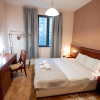 Отель Spacious 1bdr Apartment Near City Center, фото 6