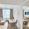 Отель Stylish 2bd with Great View in Marina View Tower, фото 14
