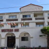 Отель Old Town Western Inn & Suites, фото 1