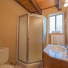 Отель Moonridge Manor - Very Lovely Cabin In A Quiet Neighborhood With An Amazing Hot Tub! 4 Bedroom Home, фото 7