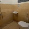 Отель OYO 93502 Homestay Pakmuklis Syariah 2, фото 10