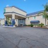 Отель Clarion Inn & Suites Central Clearwater Beach, фото 50
