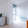Отель ✰Spacious & Modern 2 Bed Apt, 5 Mins from Leeds!, фото 8