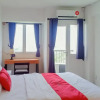Отель RedDoorz Apartemen @ Grand Sentraland Karawang, фото 3