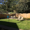 Отель BedrockLodge Buisness Centre HolidayLets, фото 16