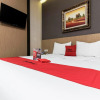 Отель RedDoorz Plus @ Tuparev Cirebon, фото 20