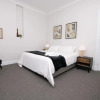 Отель Dunkley House Bathurst Large CBD Heritage Home, Sleeps 10, фото 3