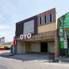 Отель OYO 1102 Griya Aisyah Syariah 1, фото 17