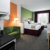 Отель Holiday Inn Express Hotel & Suites Clute - Lake Jackson, an IHG Hotel, фото 4