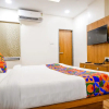 Отель Fabhotel Woodlark Inn, фото 5