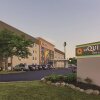 Отель La Quinta Inn Cleveland Airport в Кливленде