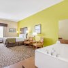Отель La Quinta Inn & Suites by Wyndham Corpus Christi Airport, фото 2