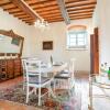 Отель Spacious Villa in Castiglion Fiorentino Italy with Pool, фото 3