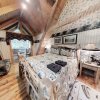 Отель Streamsong Secluded Creek View Cabin with Hot Tub and Pool Table by RedAwning в Уолленде