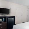 Отель Clarion Inn & Suites Kissimmee-Lake Buena Vista South, фото 30