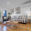 Отель AU.JOY 3 Bed Townhouse Burwood 3, фото 19