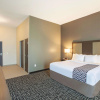 Отель La Quinta Inn & Suites by Wyndham San Marcos Outlet Mall, фото 2
